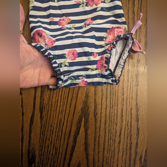 6-12m ruffle butts swimsuit - Picture 4 of 5